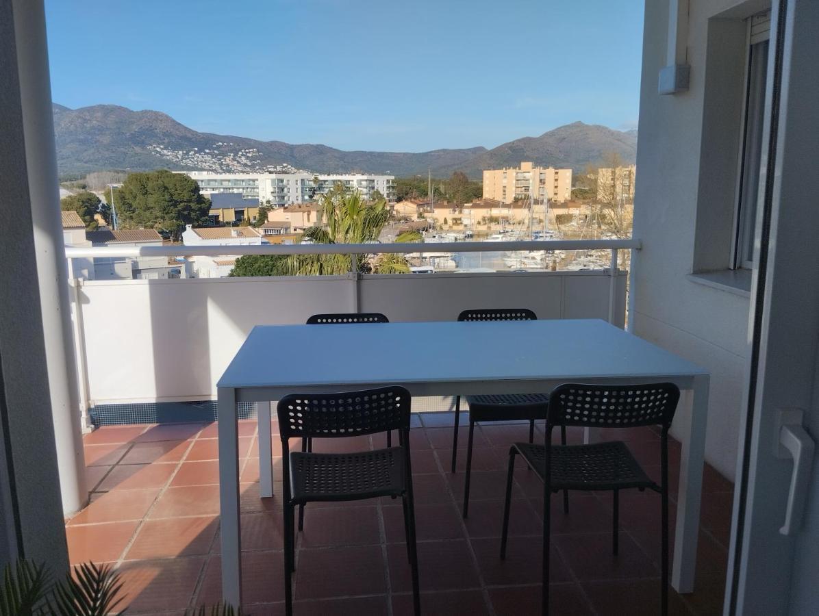 Atico Of 3 Rooms, Total 130M² Just For You With A 60 M² Terrace, Swimming Pool, Mountain And Marina View. Roses Kültér fotó